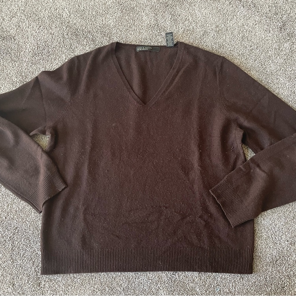 Lord Taylor 100% Cashmere Two Ply V Neck Sweater Size XL Brown